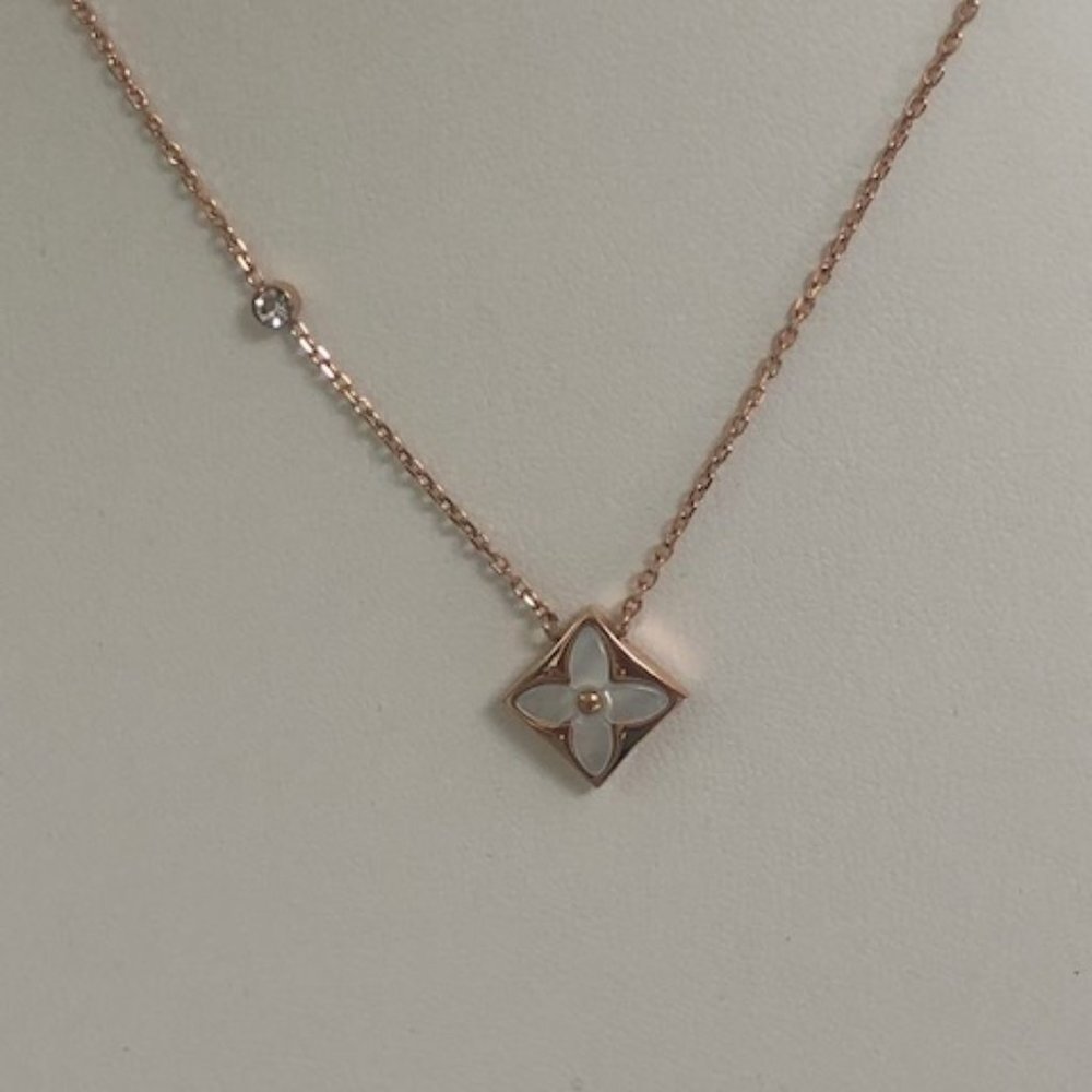 COPY - COLOR BLOSSOM BB STAR PENDANT, MOTHER OF PEARL Pink gold SS